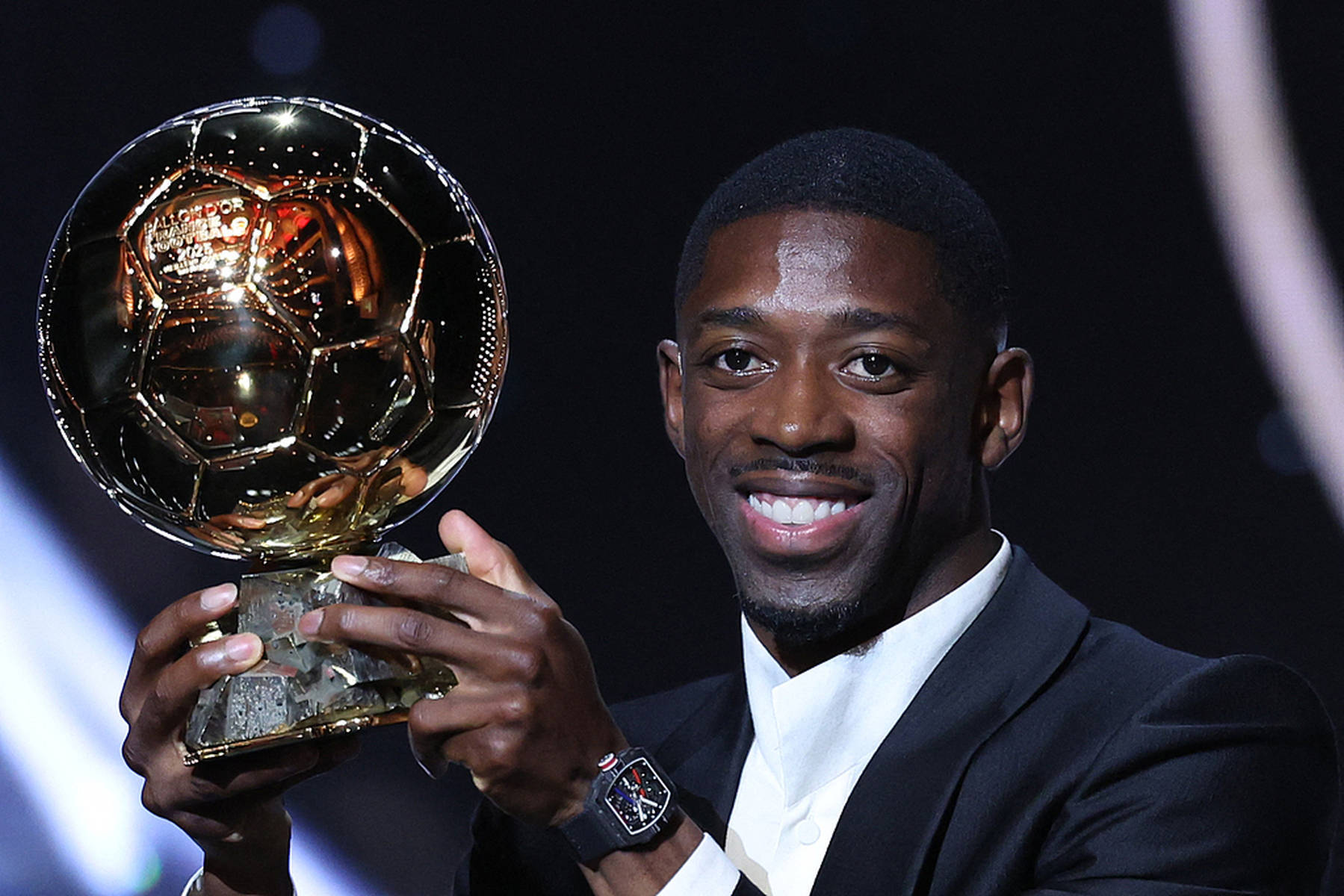 Golden Globe得分:Dembele以巨大的优势赢得了冠军Mbappe 使他超过1,000分 Golden Globe得分:Dembele以巨大的优势赢得了冠军Mbappe 使他超过1,000分